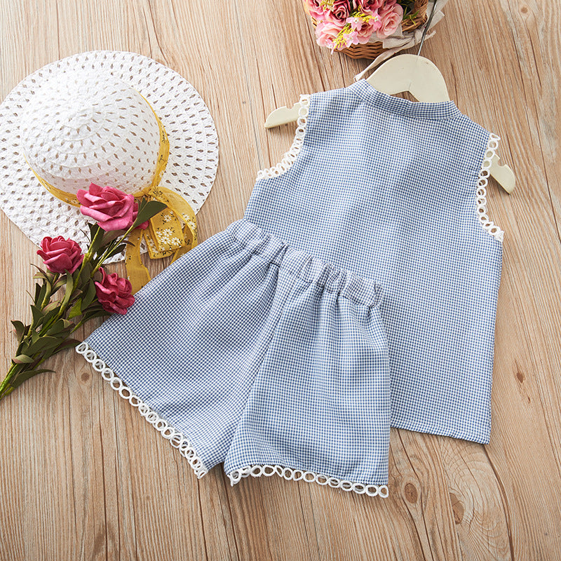Conjunto infantil de verano con lazo.