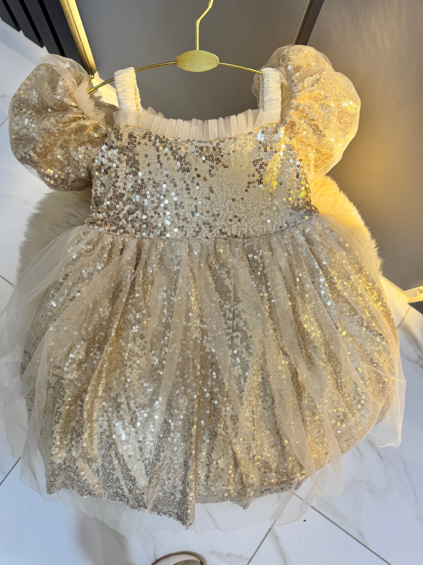 Vestido Infantil Dorado Brillante