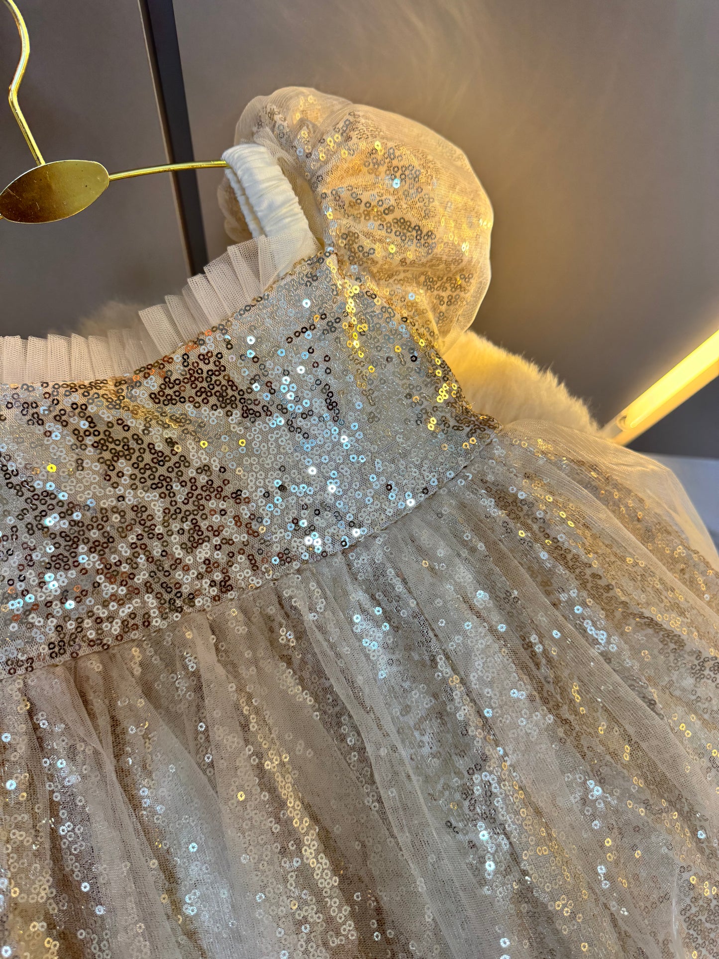 Vestido Infantil Dorado Brillante