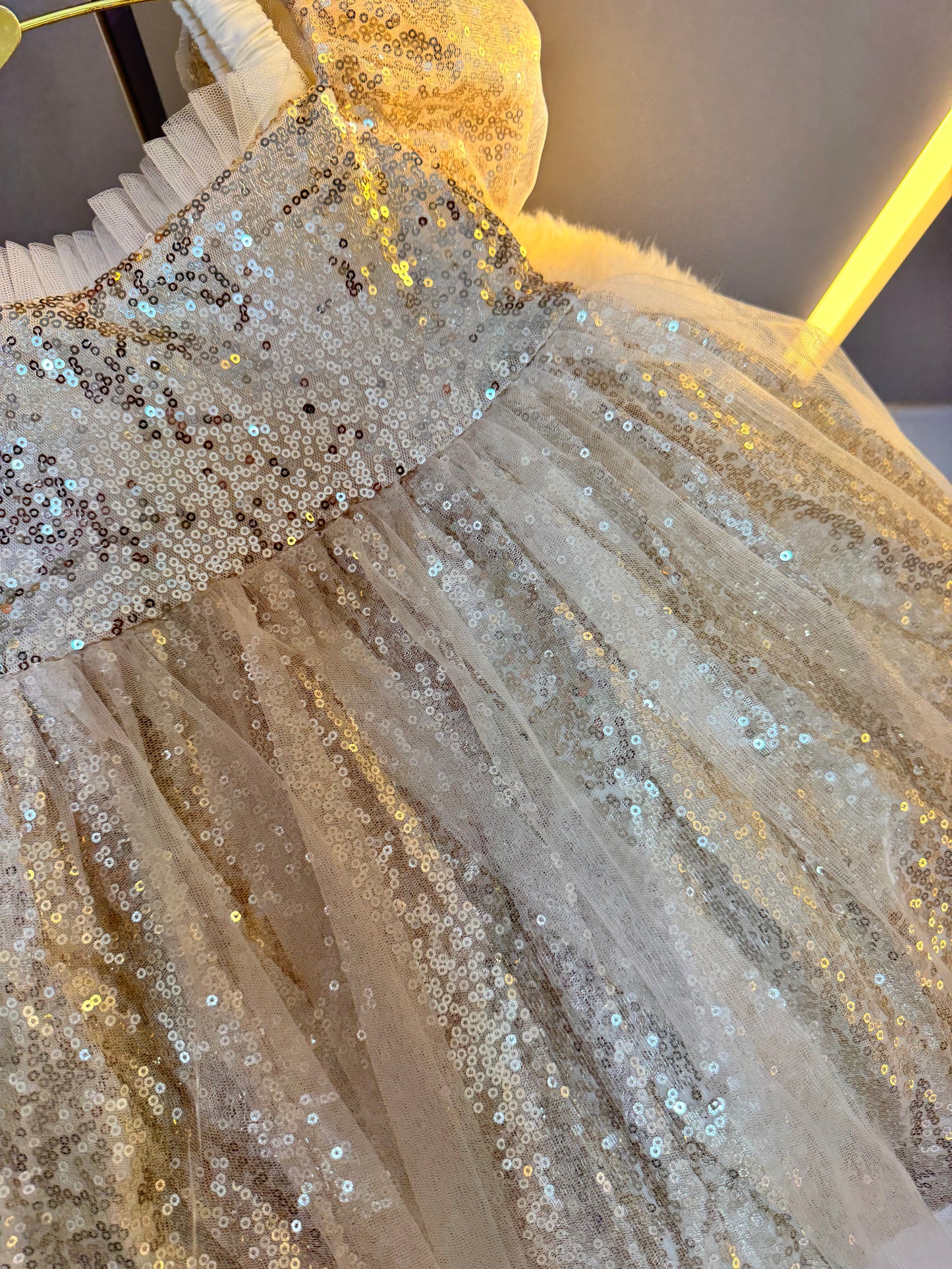 Vestido Infantil Dorado Brillante