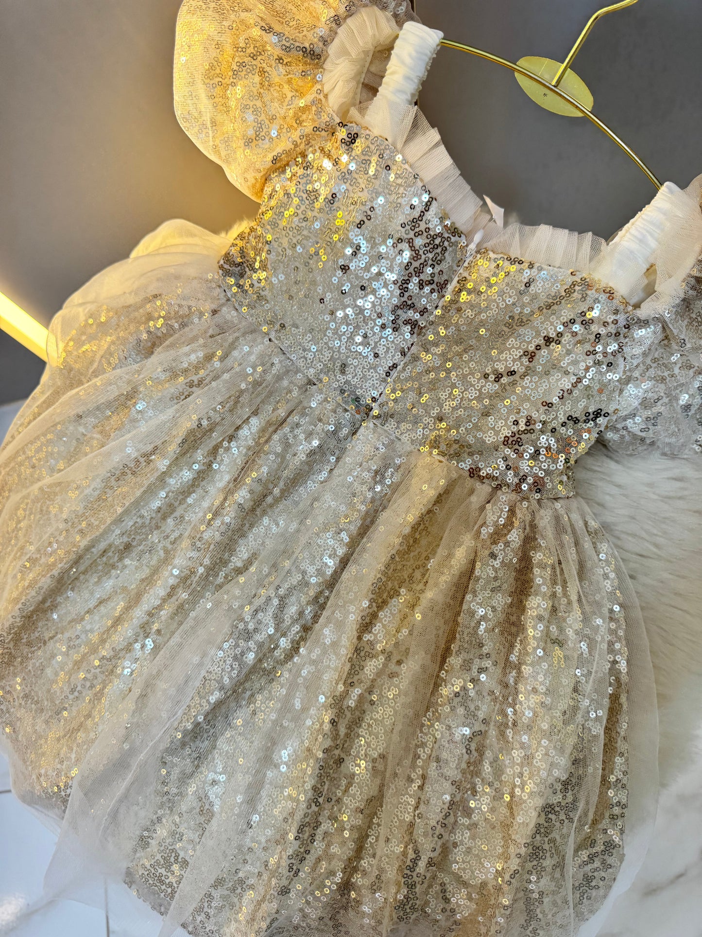 Vestido Infantil Dorado Brillante