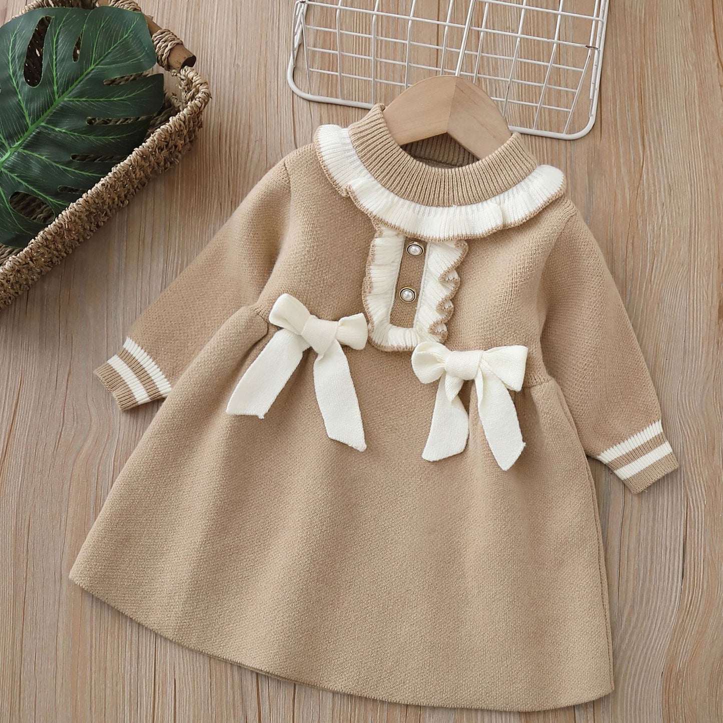 Vestido infantil de punto con lazos