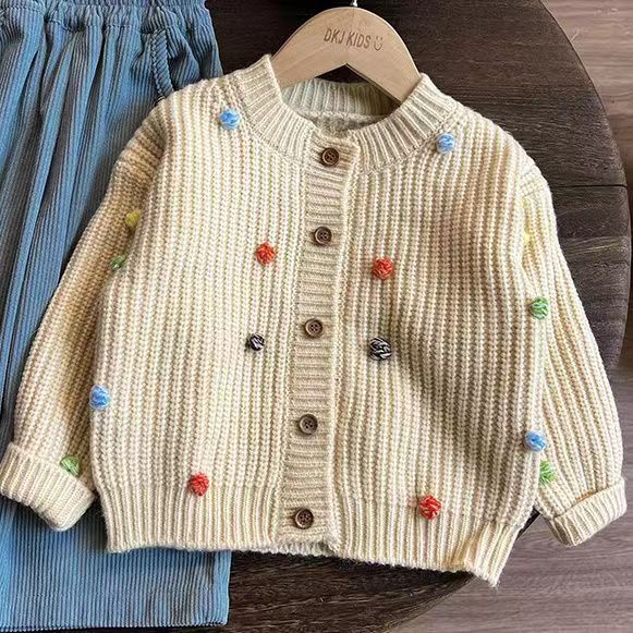 Conjunto de Pompones y Jeans para Niña