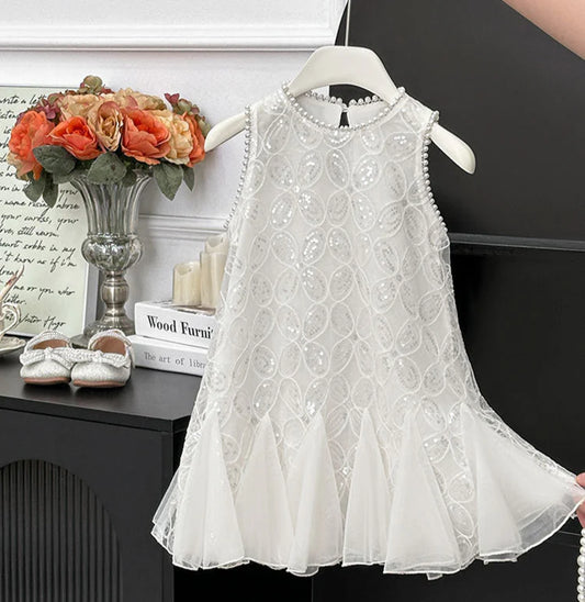 Vestido infantil con flores brillantes