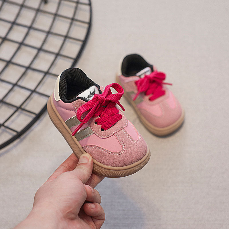 Zapatillas Infantiles con Cordones y Rayas