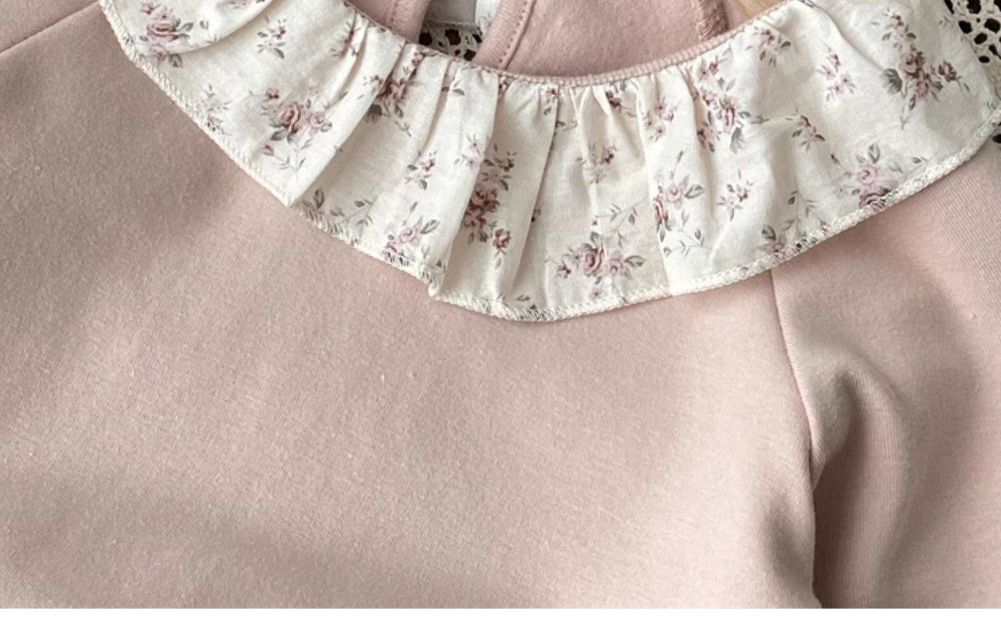 Camisa Niña Cuello Redondo