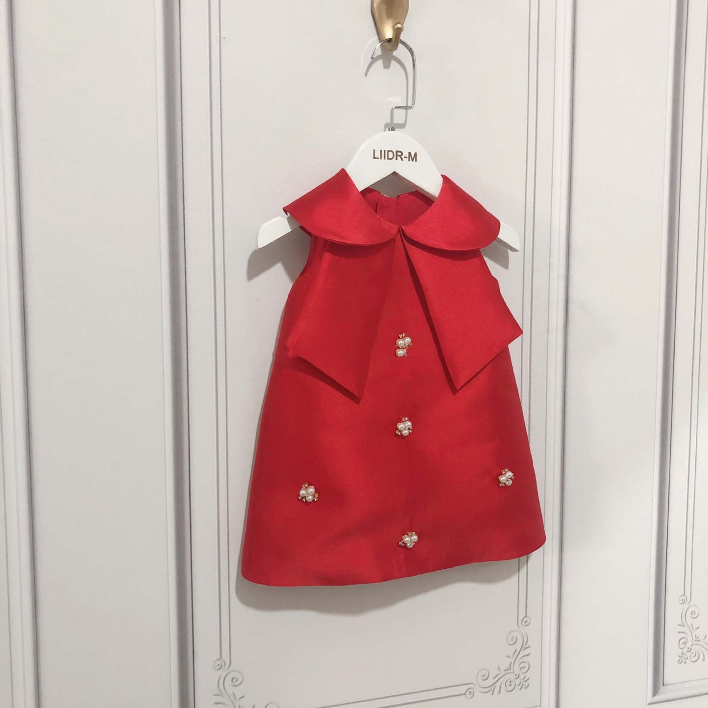 Vestido de princesa con lazo para niña