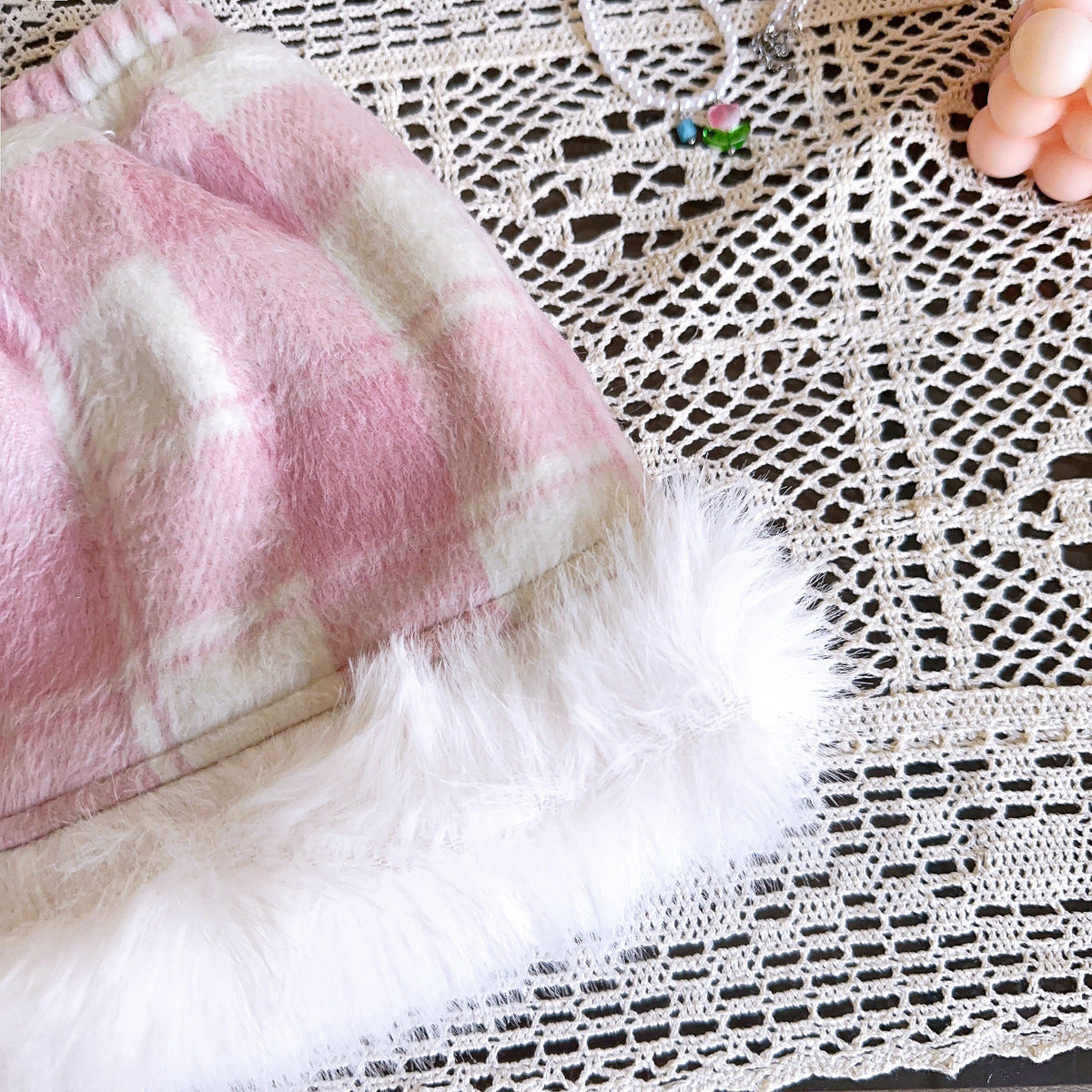 Conjunto infantil de niña de piel rosa