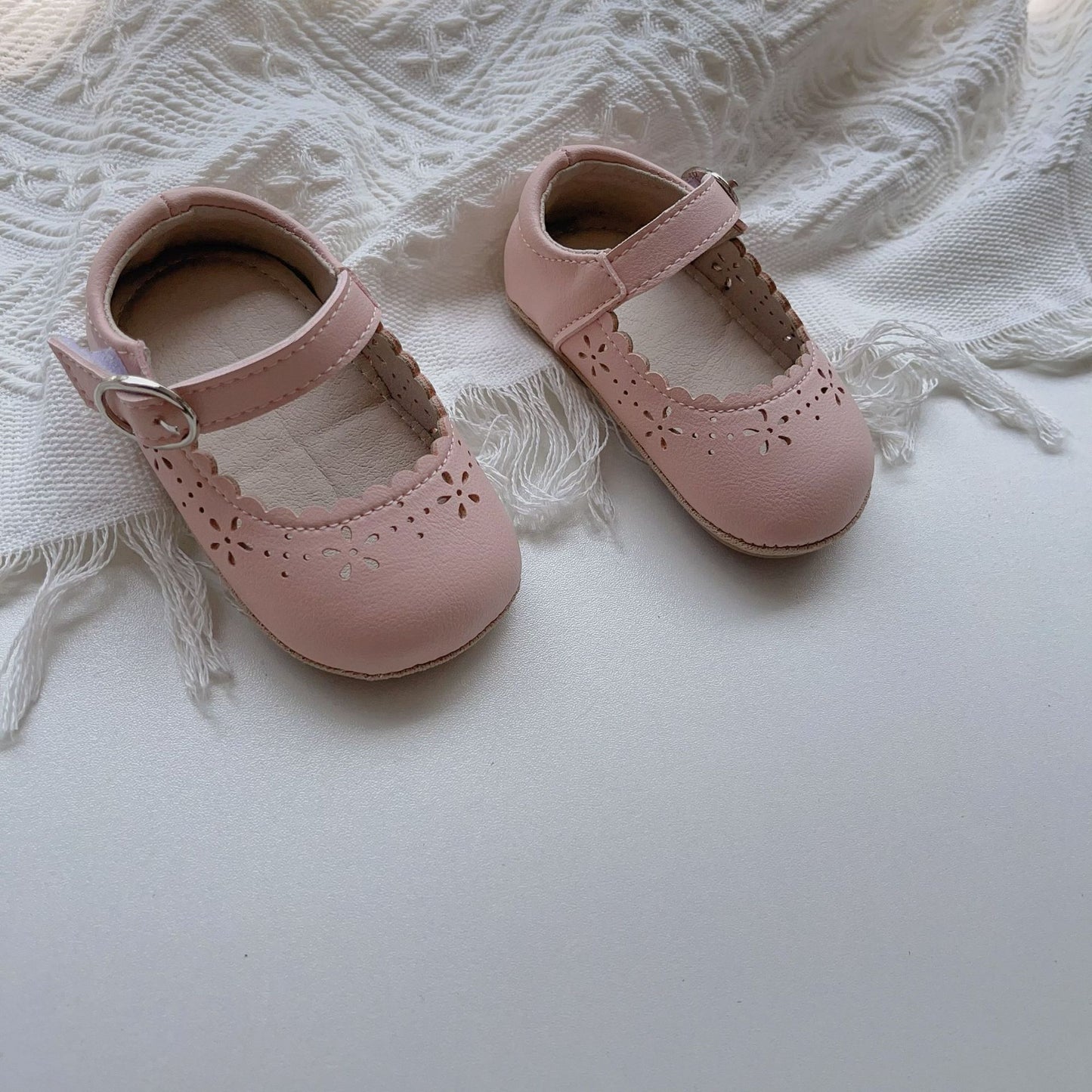 Zapatos Furadinho Niño de Mujer