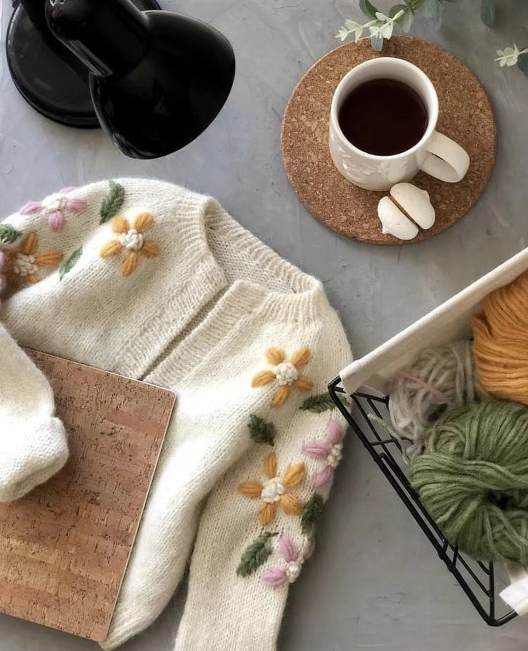 Cárdigan infantil de punto con flores