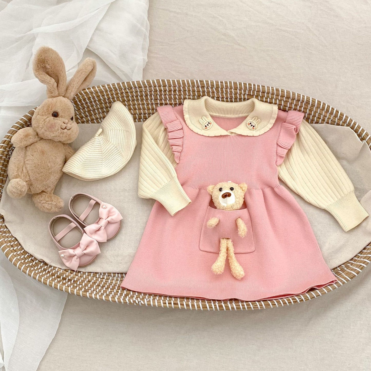 Vestido infantil de punto con cuello de osito de peluche