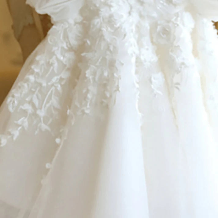 Vestido Infantil Blanco de Flores con Tul