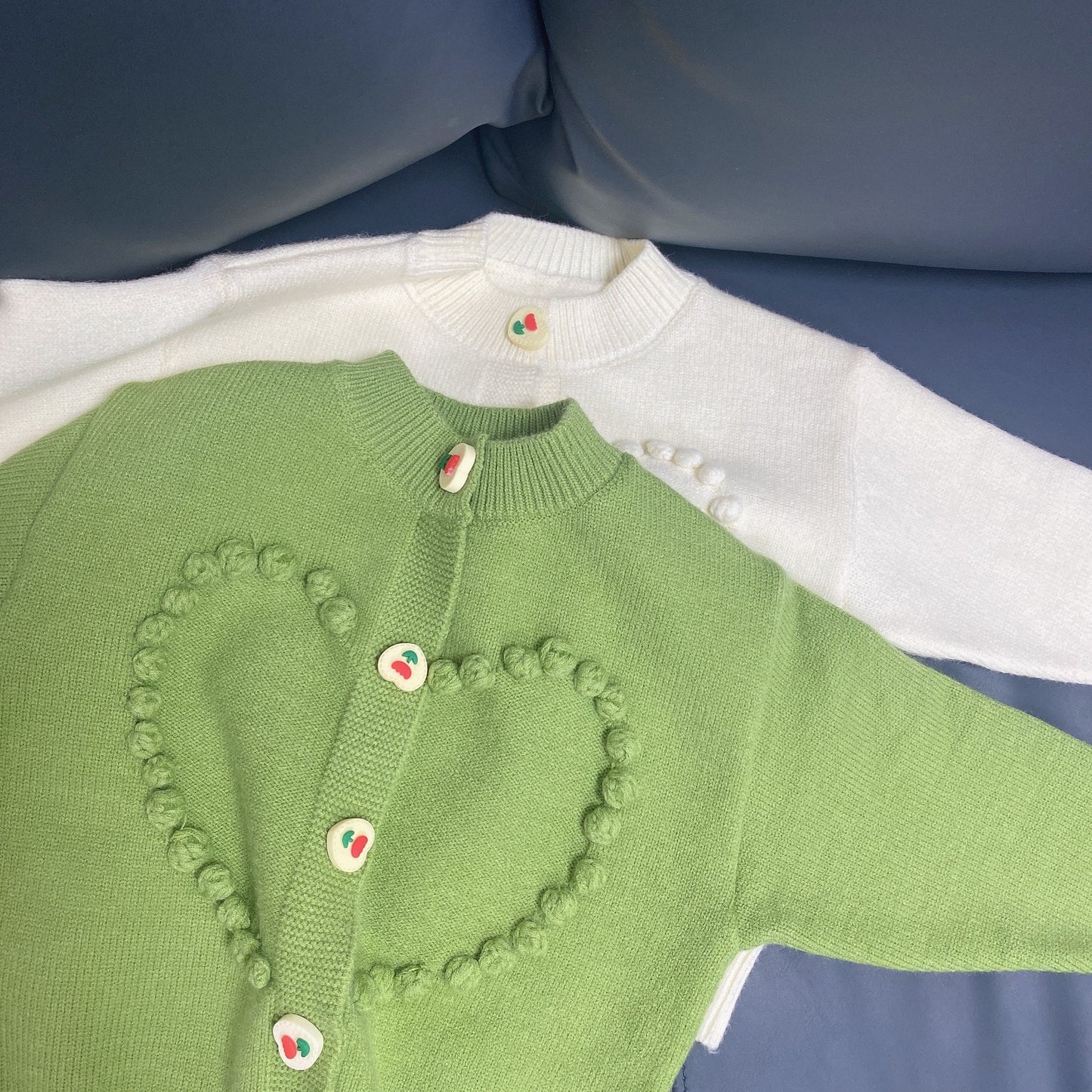 Blusa Infantil de Punto con Botones de Corazón