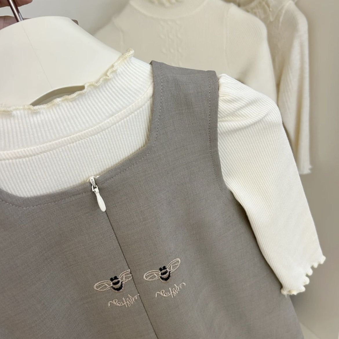 Conjunto de Niña con Vestido con Lazo y Mangas Largas