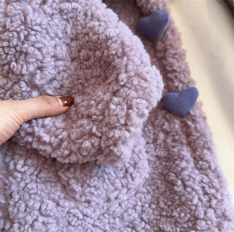 Abrigo Infantil de Lana con Botones de Corazoncitos