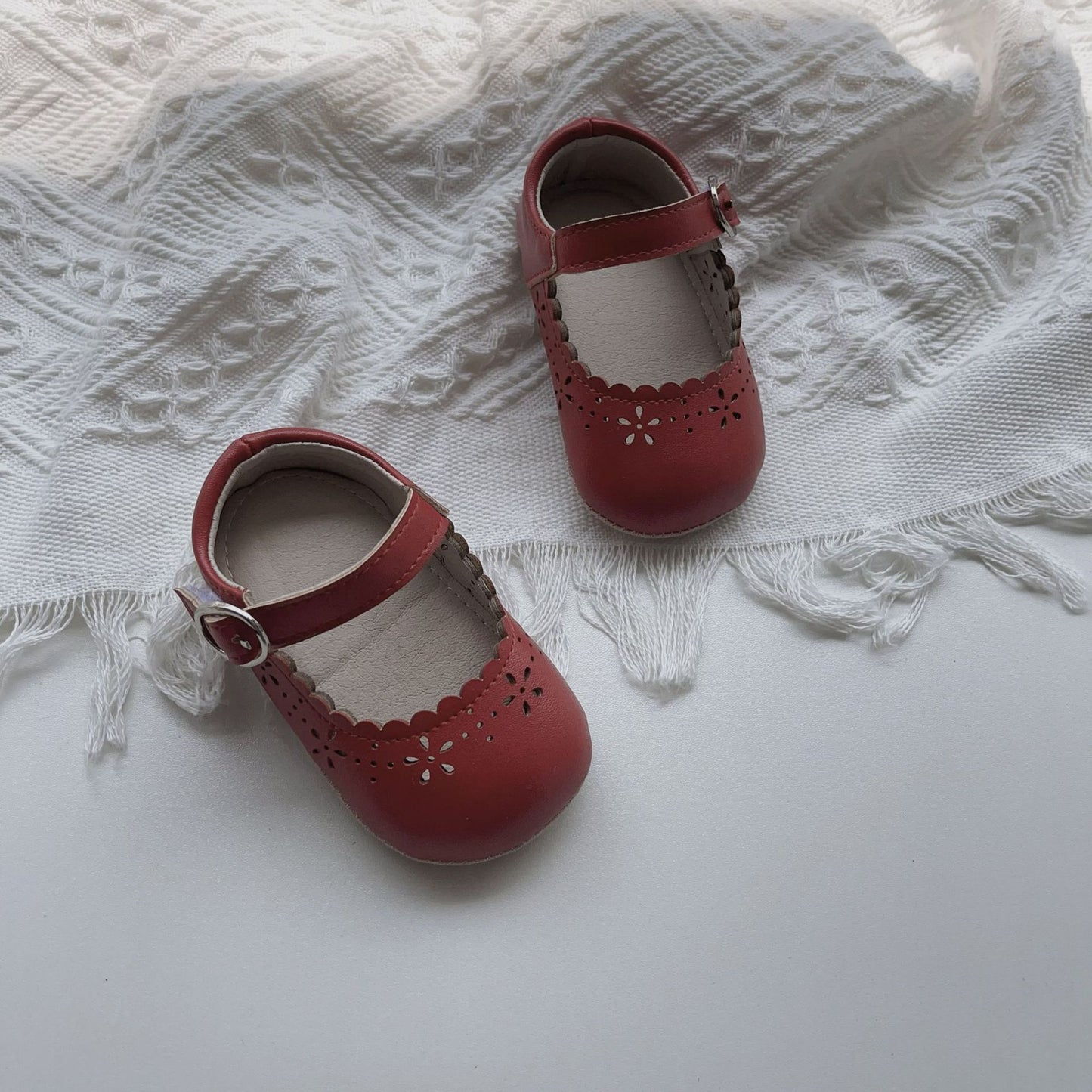 Zapatos Furadinho Niño de Mujer