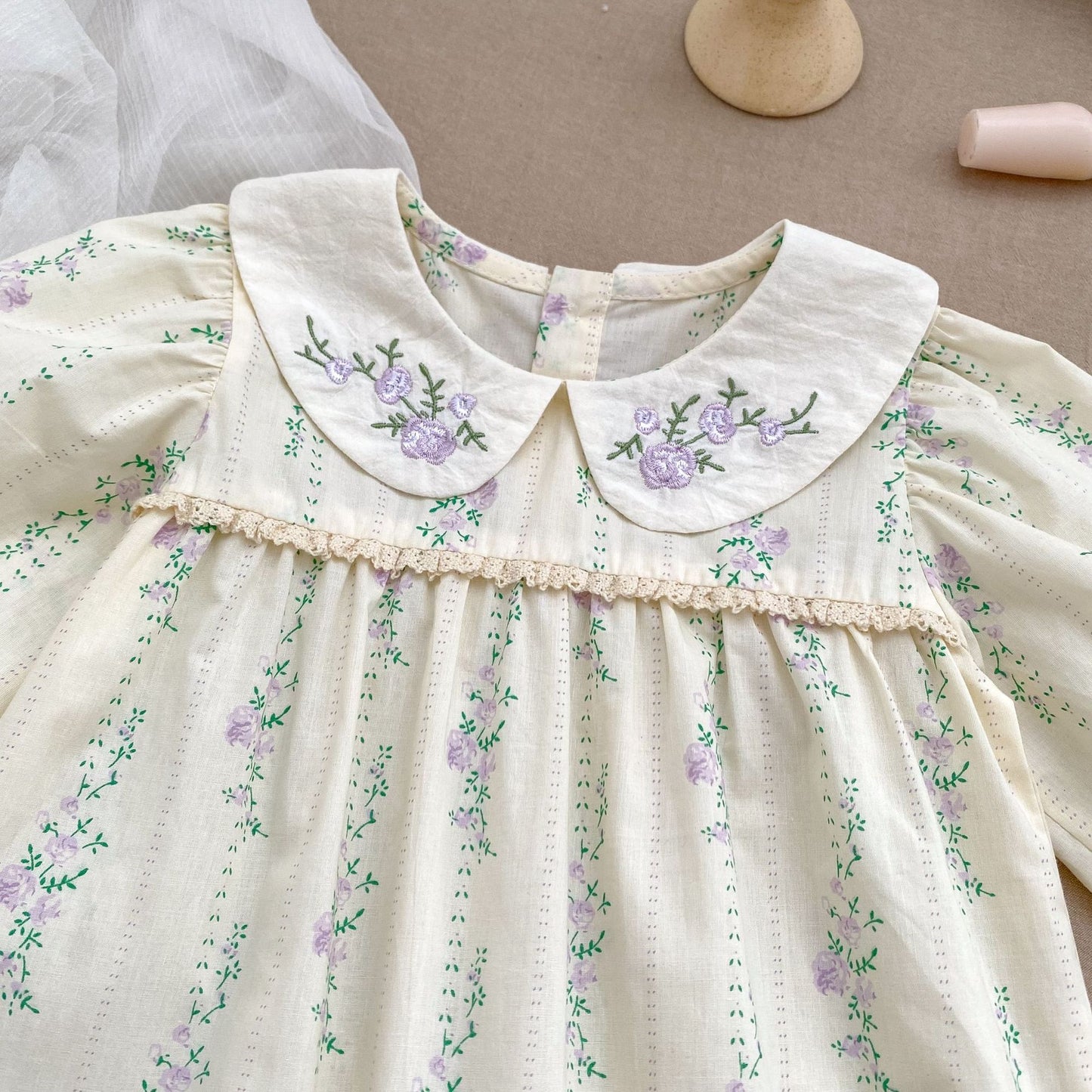 Mono Floral para Mujer y Niño.