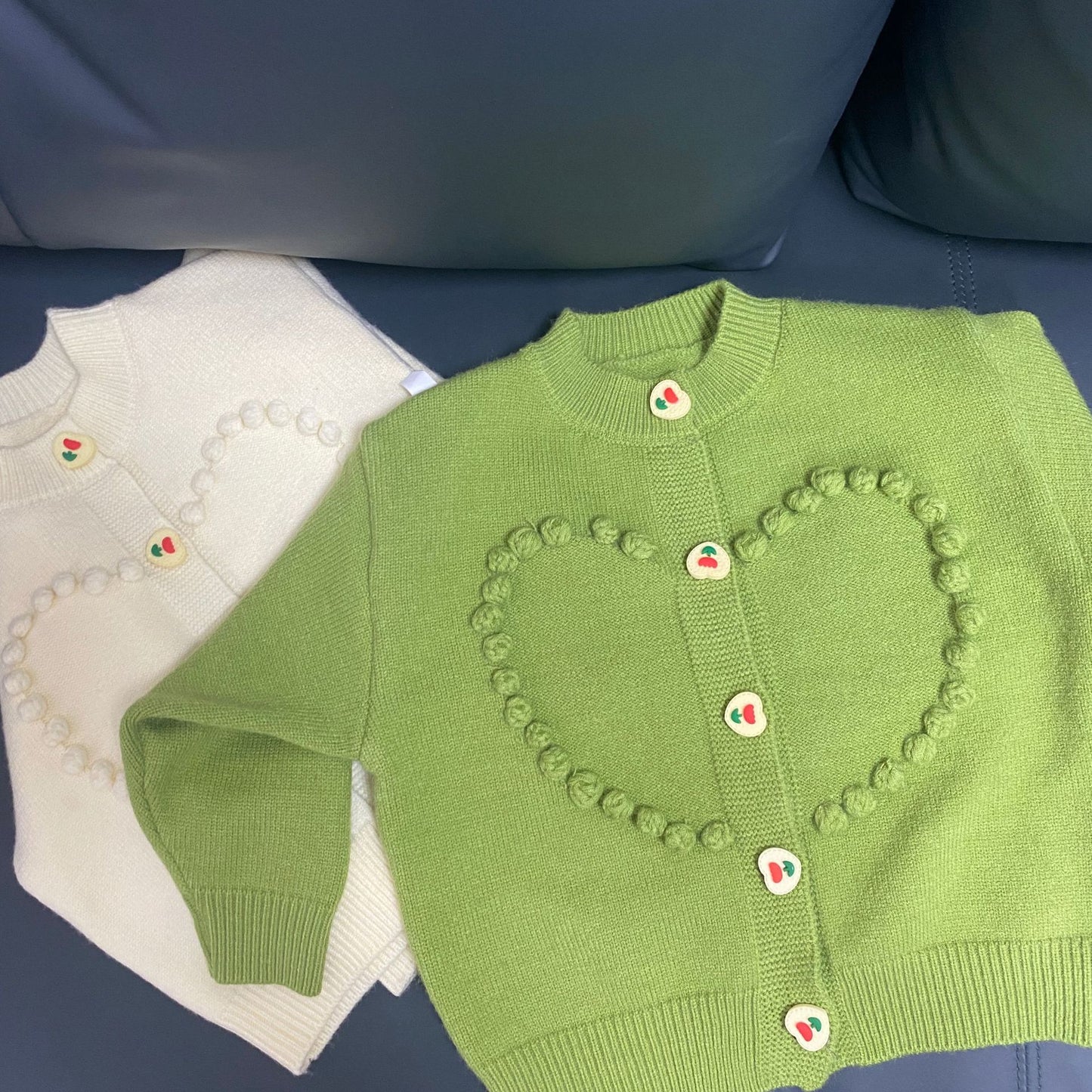 Blusa Infantil de Punto con Botones de Corazón