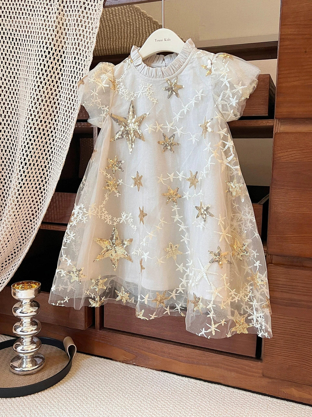 Vestido Infantil com Tule Estrelinhas