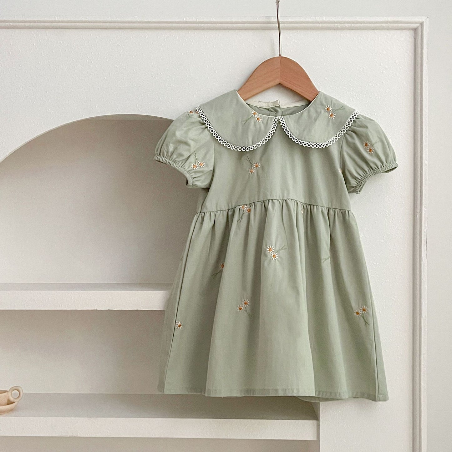 Body/Vestido Infantil con Cuello de Flores