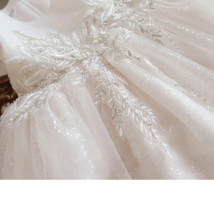 Vestido Blanco Brillante Para Niña con Flores