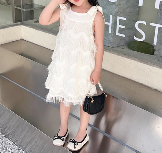 Vestido Infantil con Plumas y Lazo