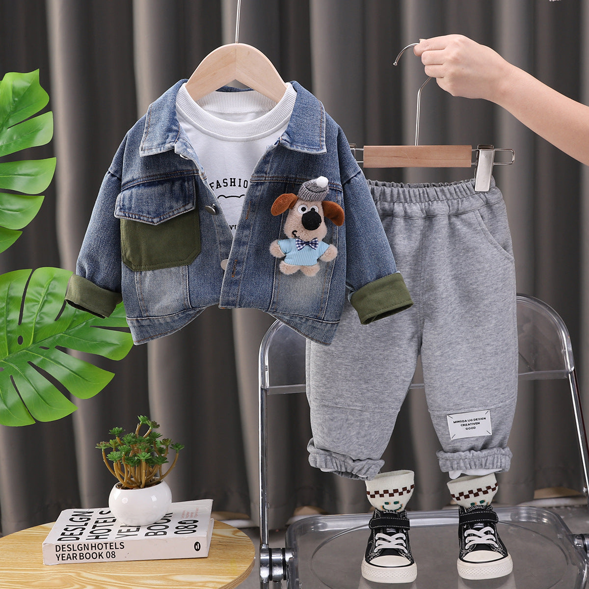 Conjunto de jeans de 3 piezas para niños con perrito