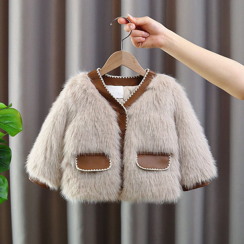 Abrigo de Piel para Niña con Bolsillos