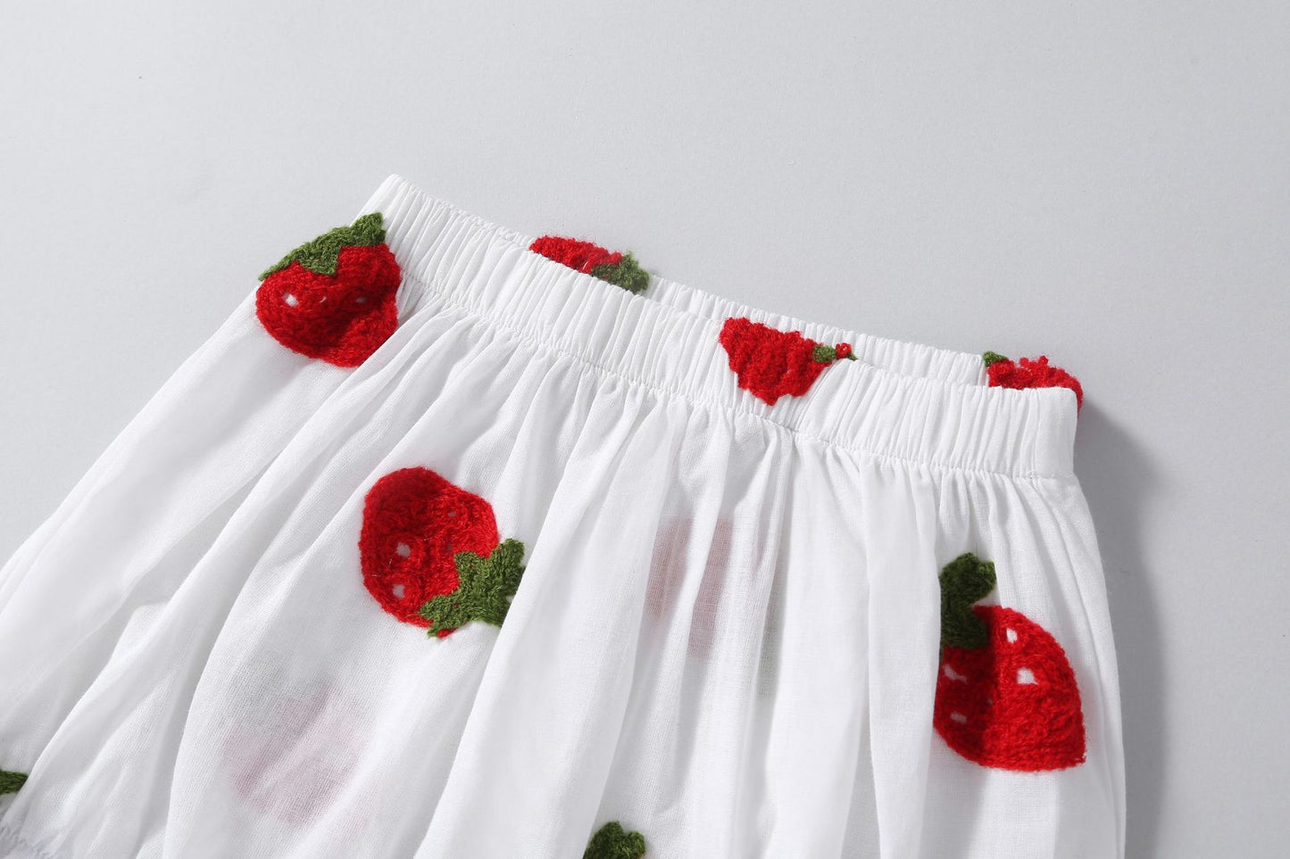 Set infantil de tarta de fresas
