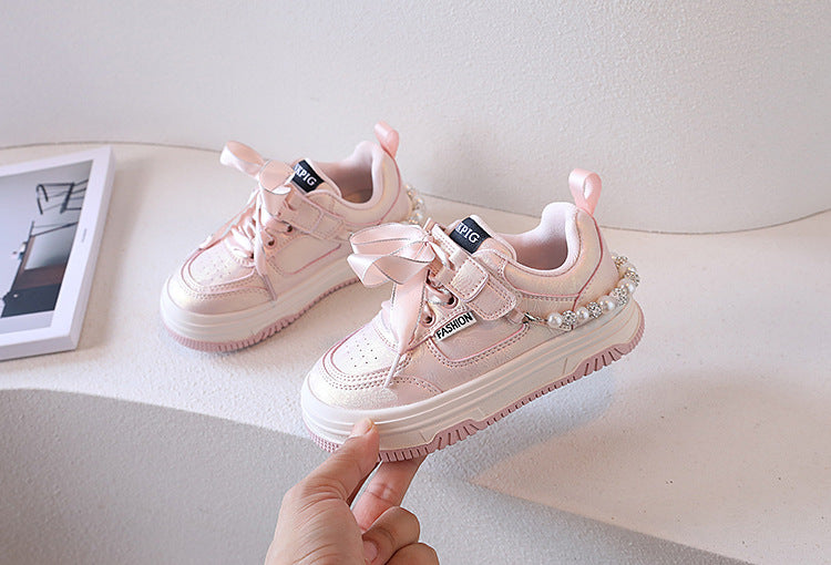 Zapatillas de moda para niñas con perlas