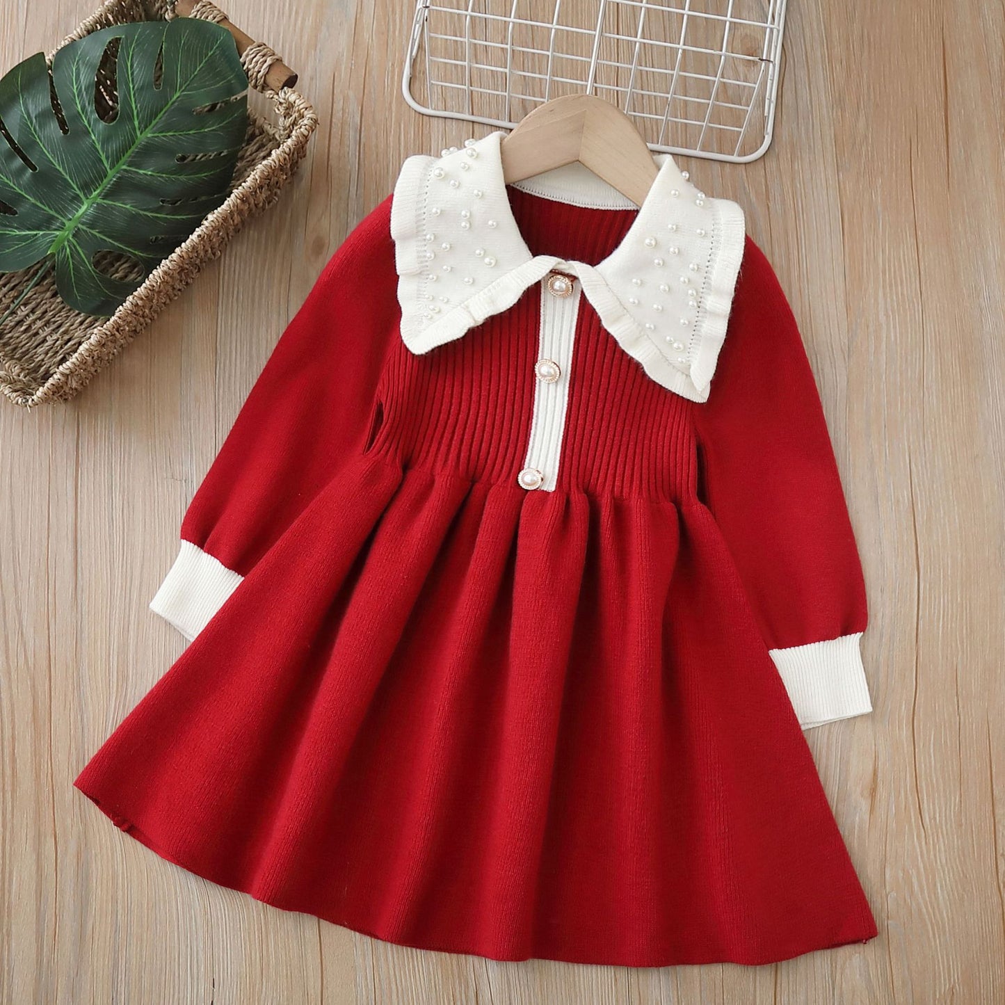 Vestido infantil de punto con perlas