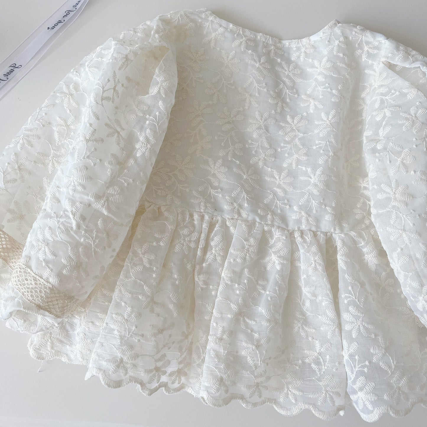 Blusa infantil de Encaje