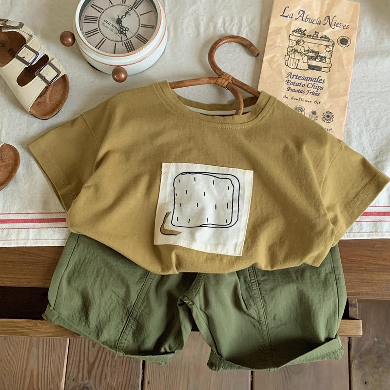 Camiseta Infantil de Verano Minimalista