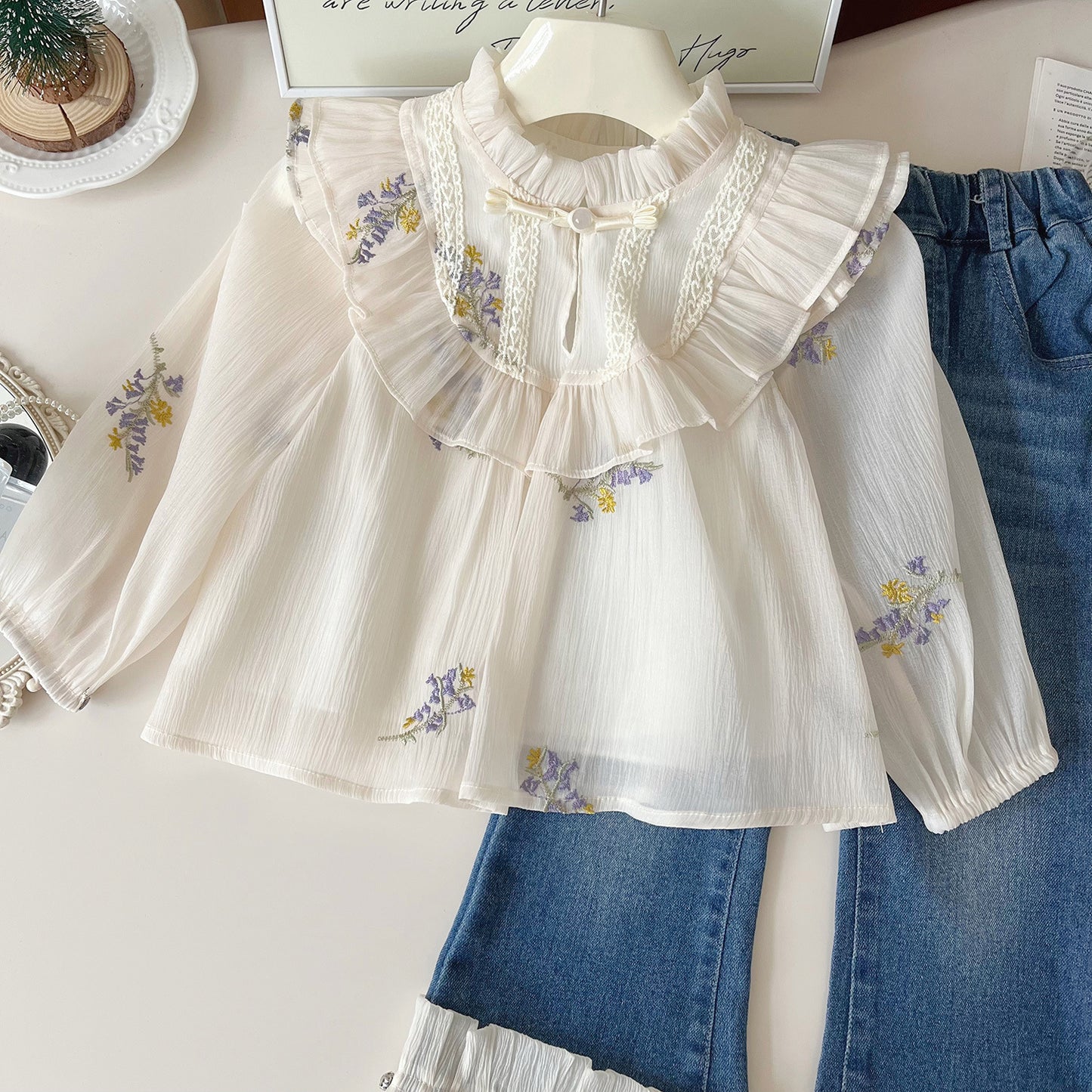 Conjunto Infantil Camisa Flores y Vaqueros