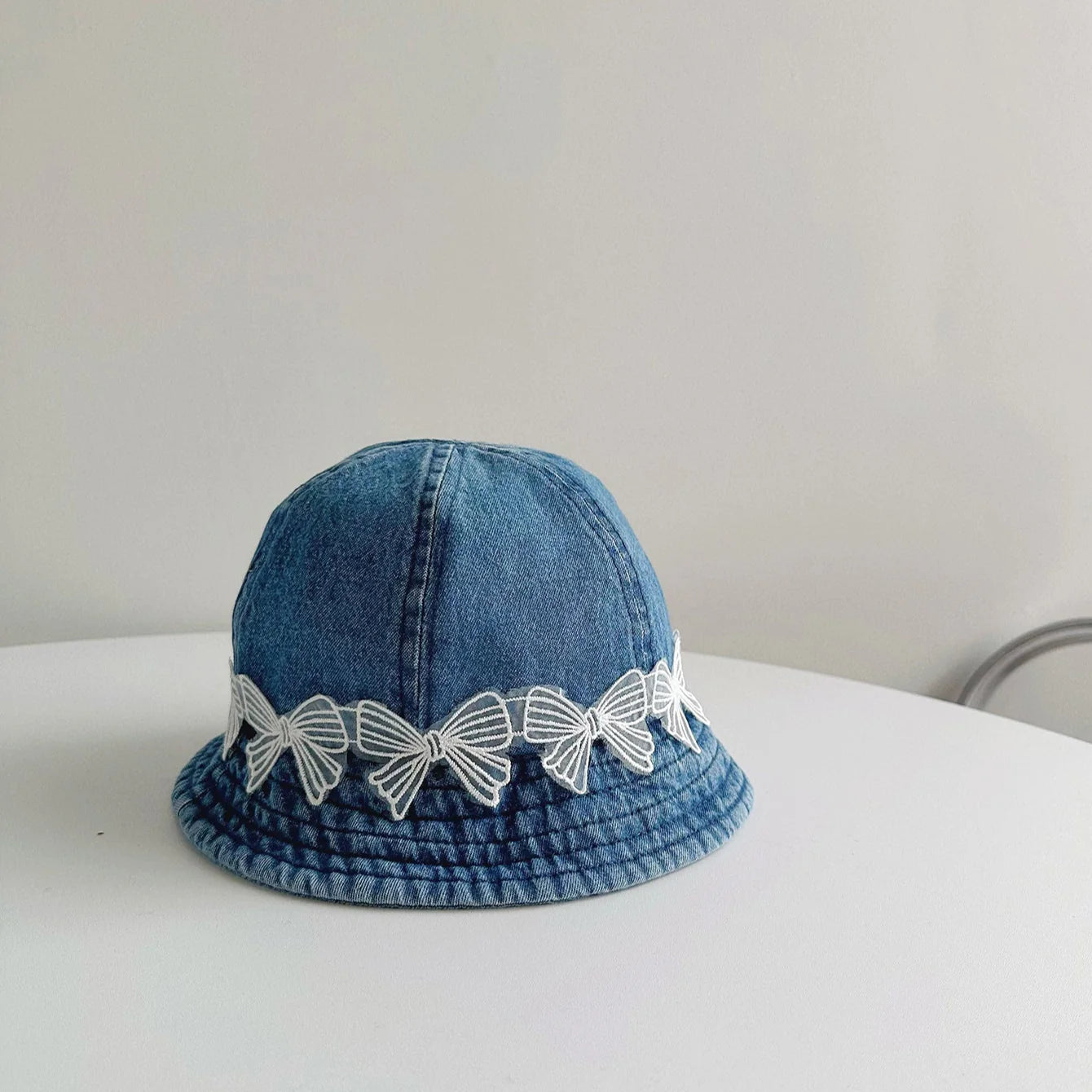 Sombrero vaquero infantil con pequeñas flores
