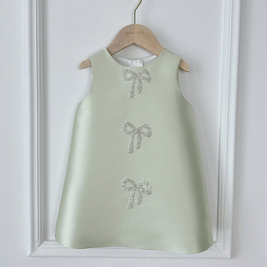 Vestido Infantil con Lazos Brillantes.