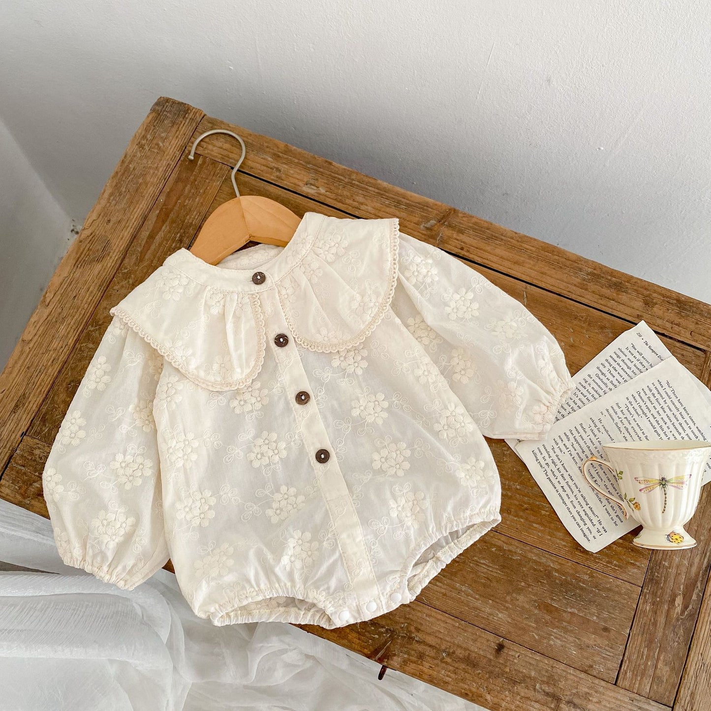 Body Infantil con Flores Bordadas