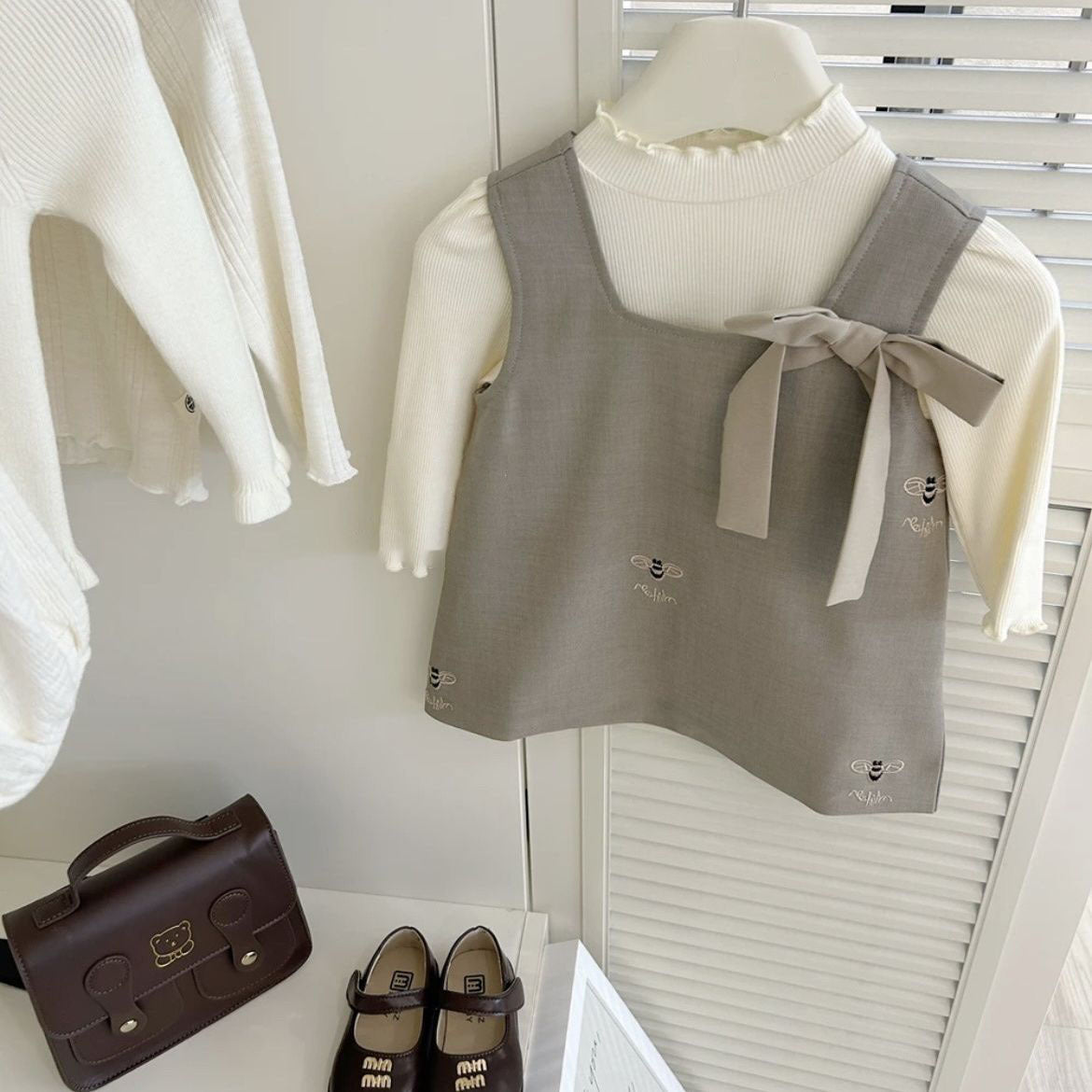 Conjunto de Niña con Vestido con Lazo y Mangas Largas