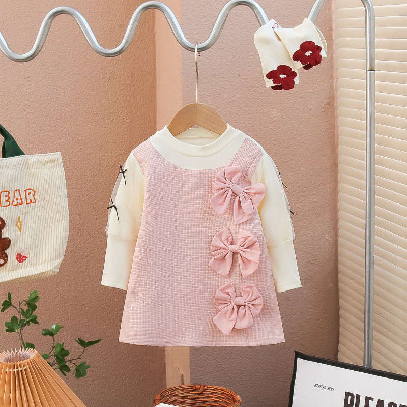 Vestido infantil de invierno con lazos