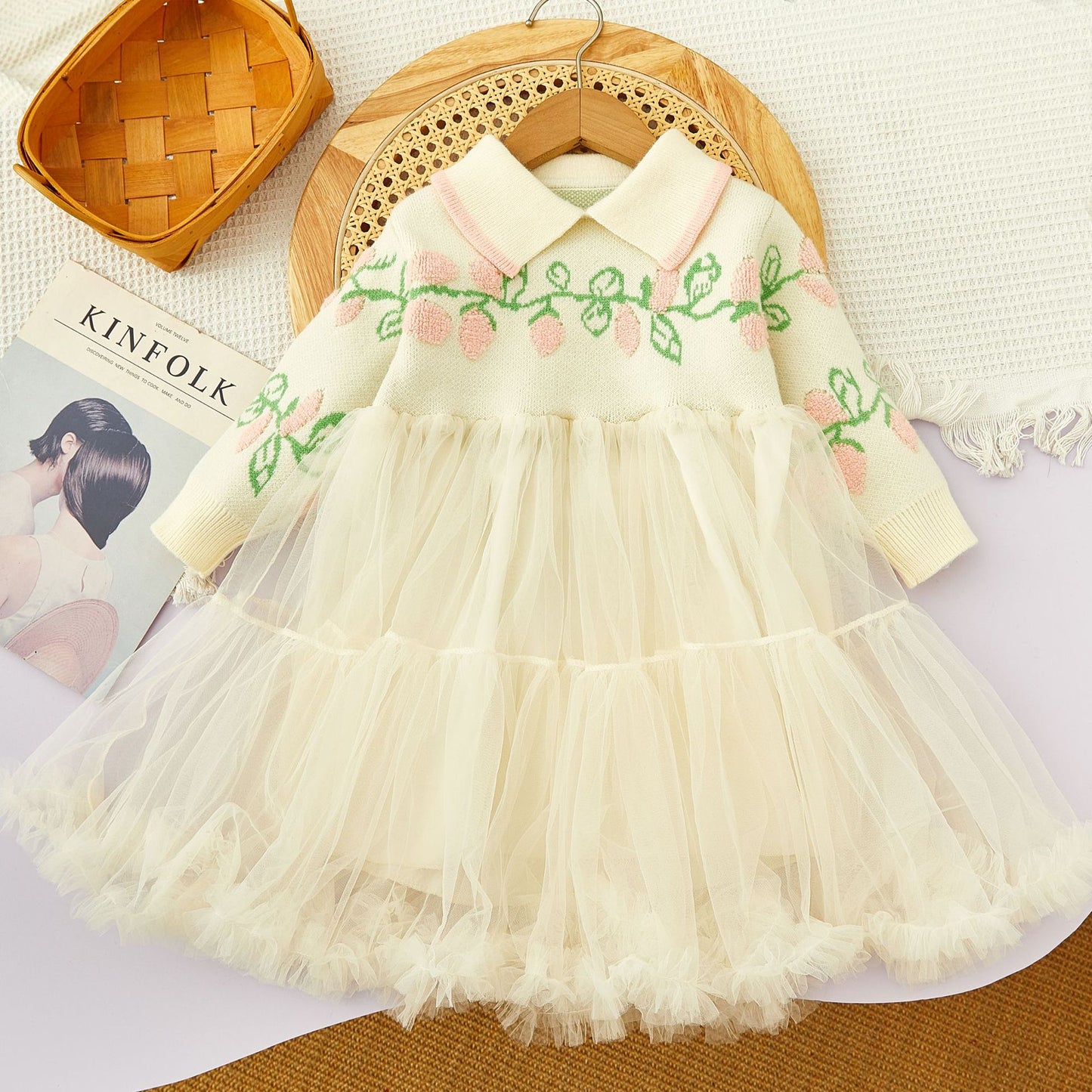 Vestido Infantil de Invierno con Hojas y Tul