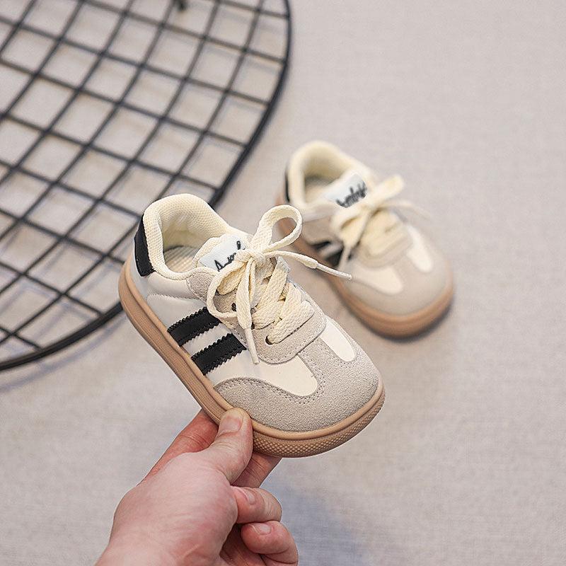 Zapatillas Infantiles con Cordones y Rayas