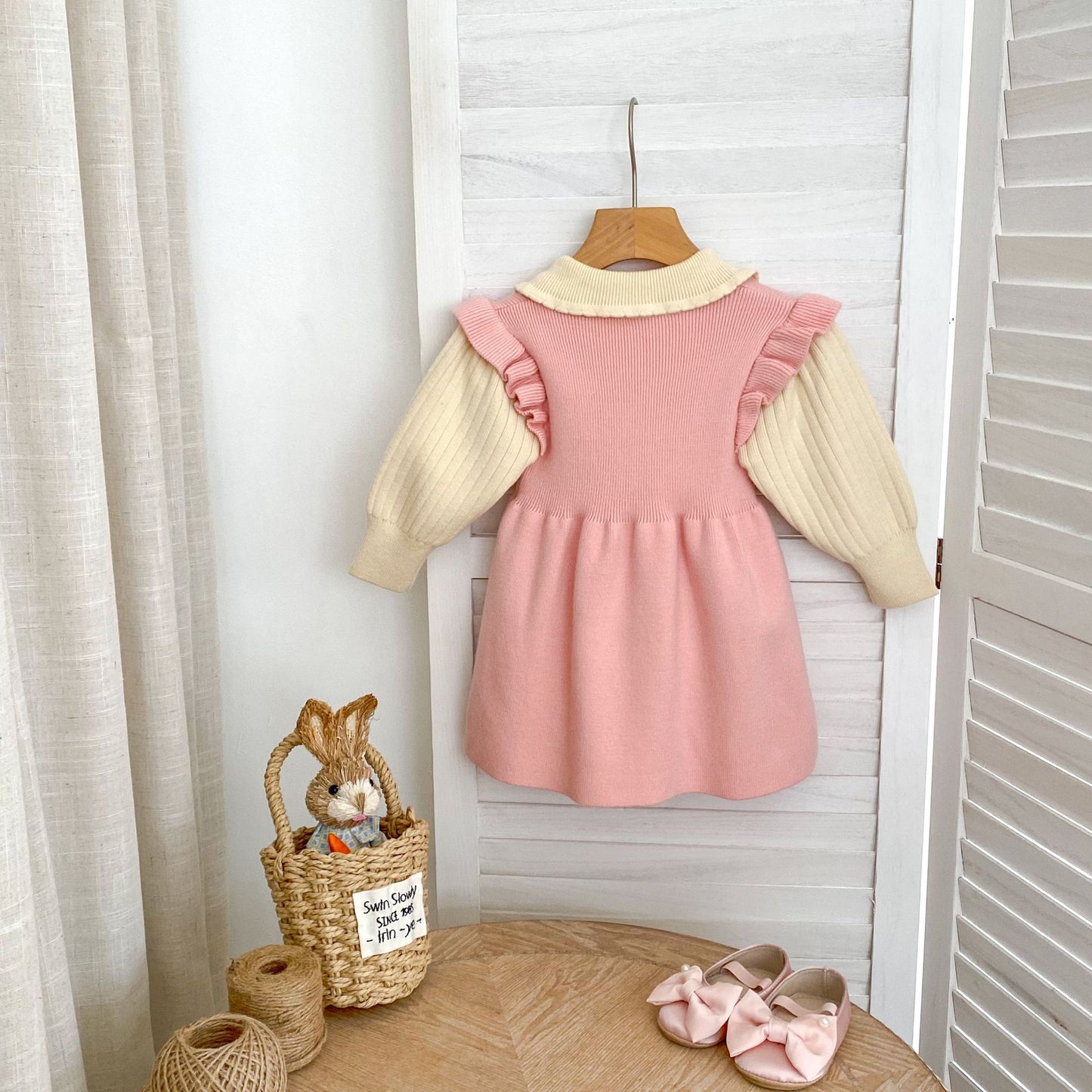 Vestido infantil de punto con cuello de osito de peluche
