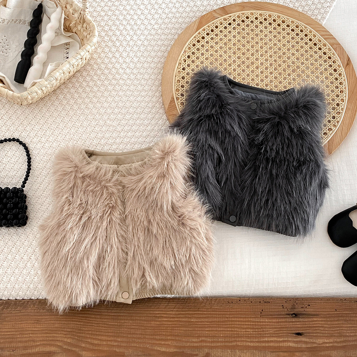 Conjunto de Niña con Pelo y Pliegues