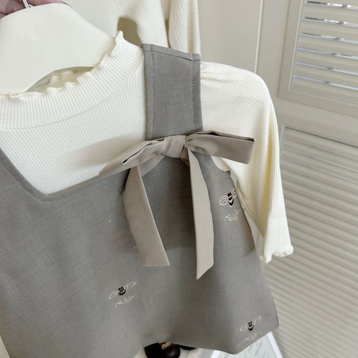 Conjunto de Niña con Vestido con Lazo y Mangas Largas