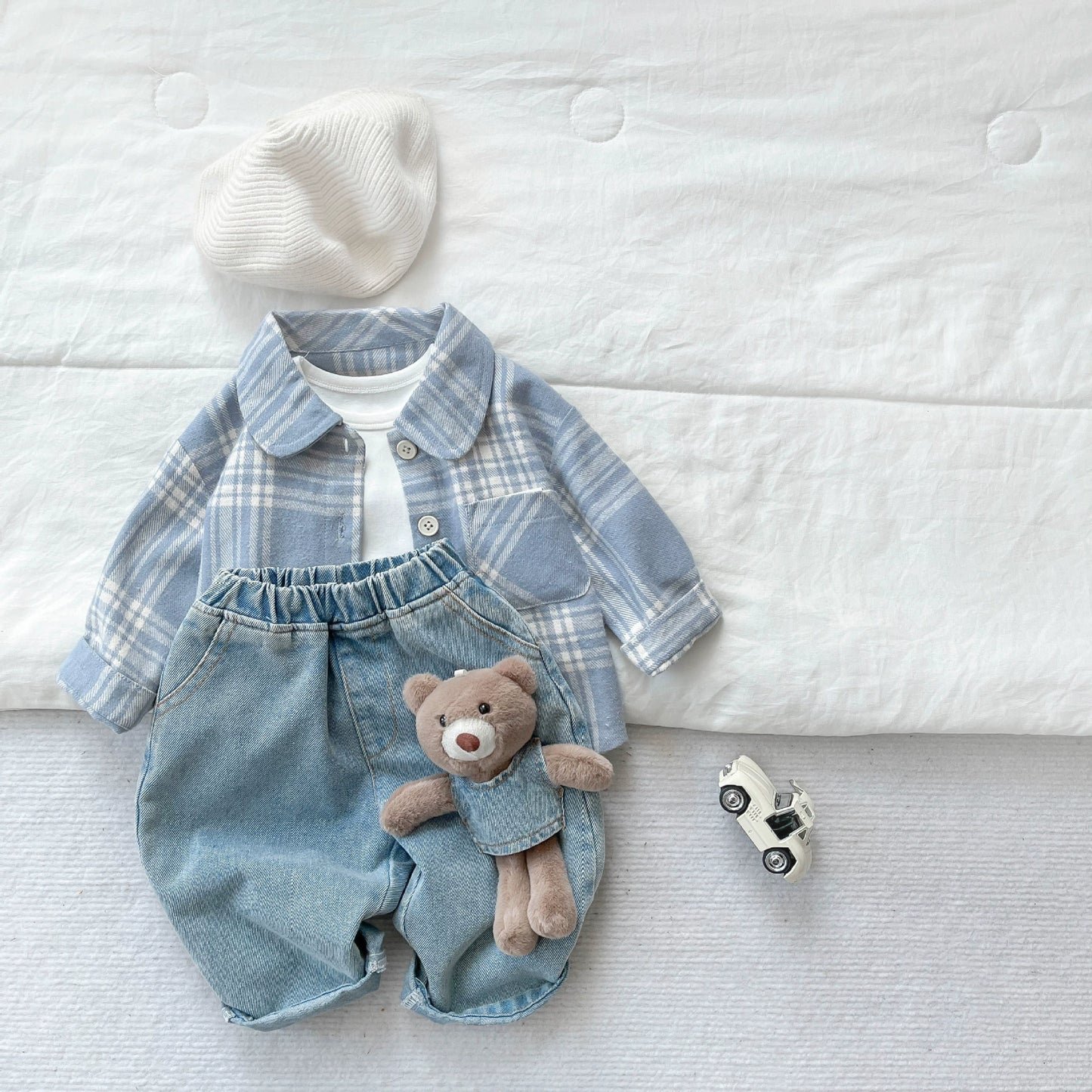 Conjunto de cuadros y vaqueros para niño