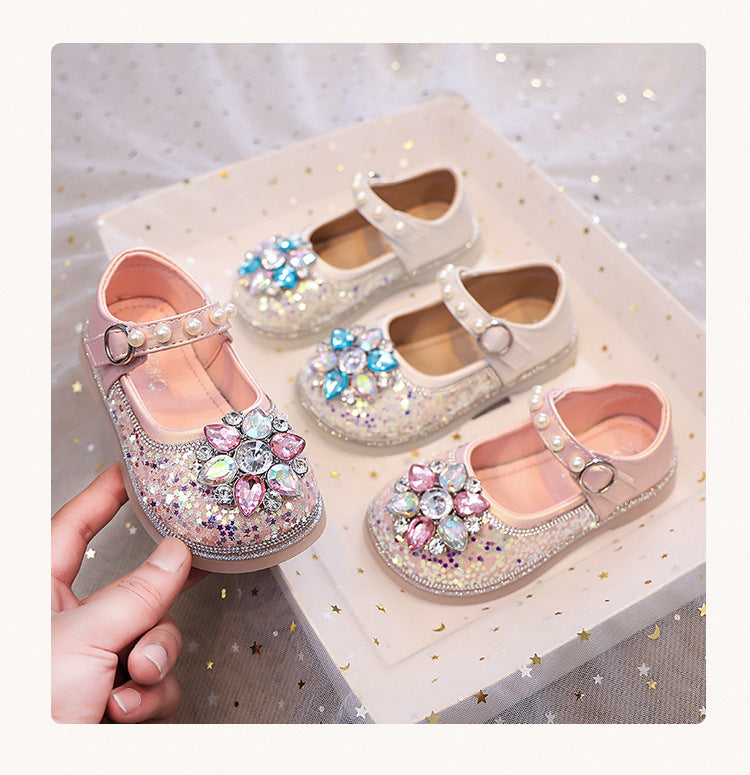 Zapatos de niña con flores y diamantes de imitación