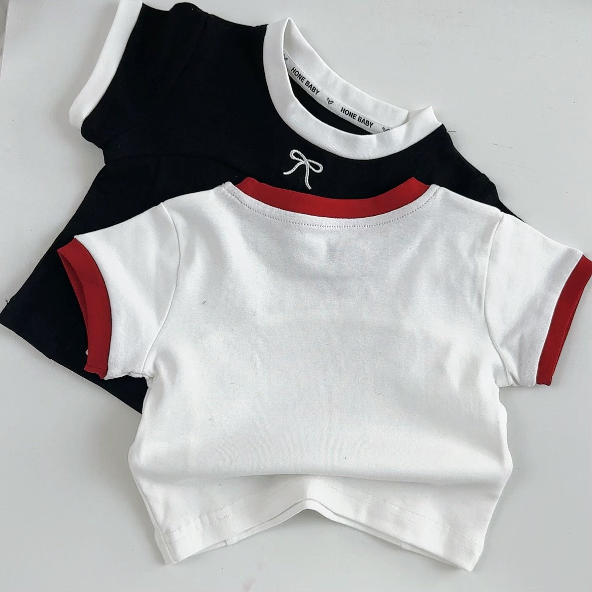 Camiseta de niña con lazo