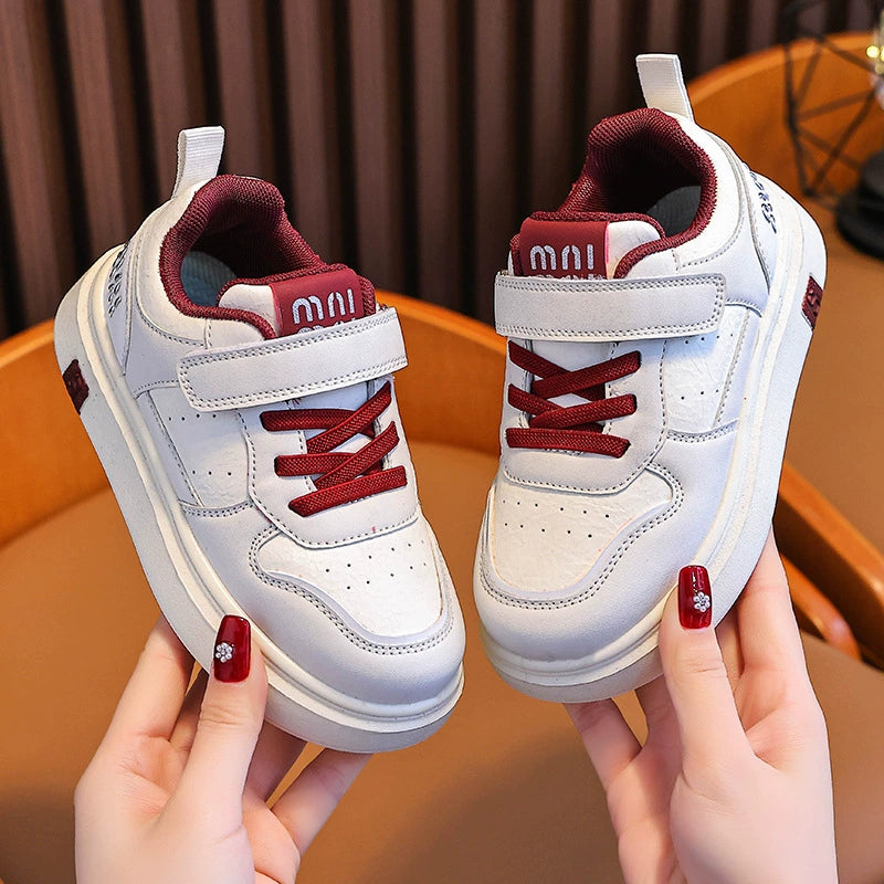 Zapatillas deportivas para niños con estilo velcro