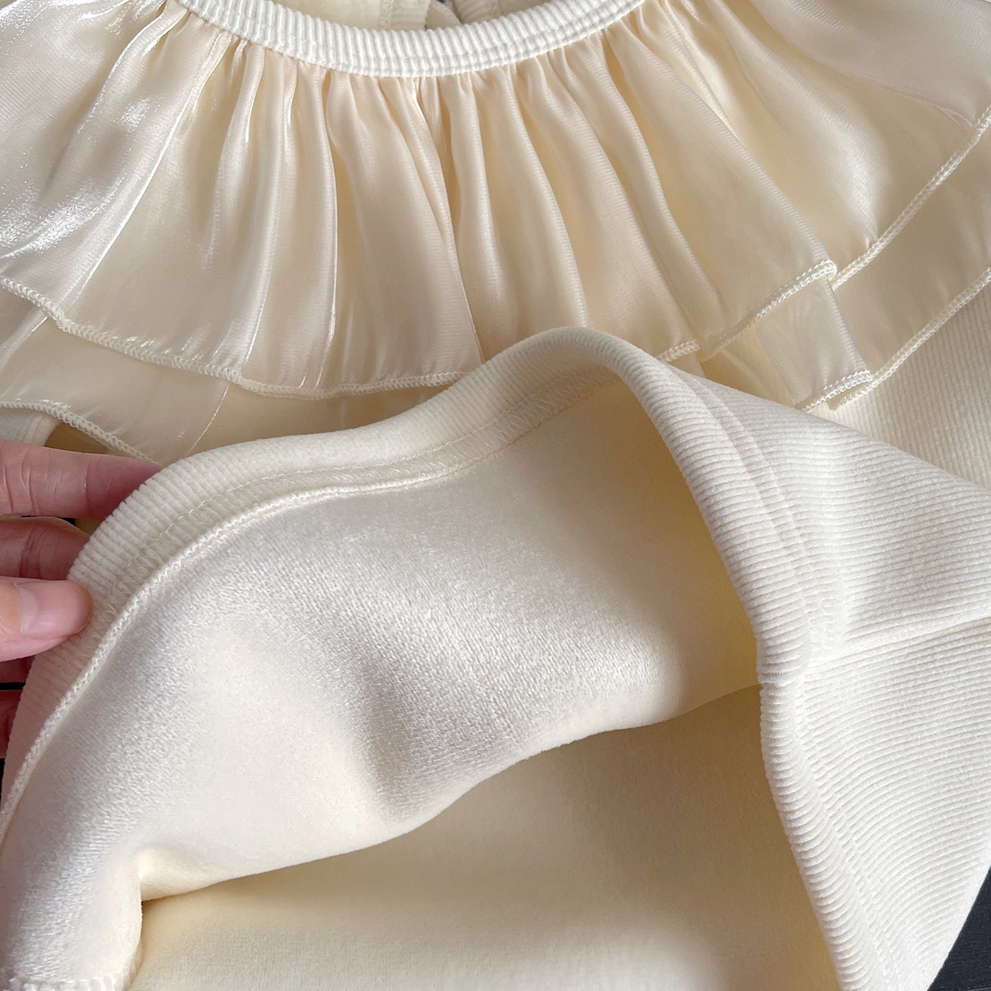 Blusa de manga larga con Volantes
