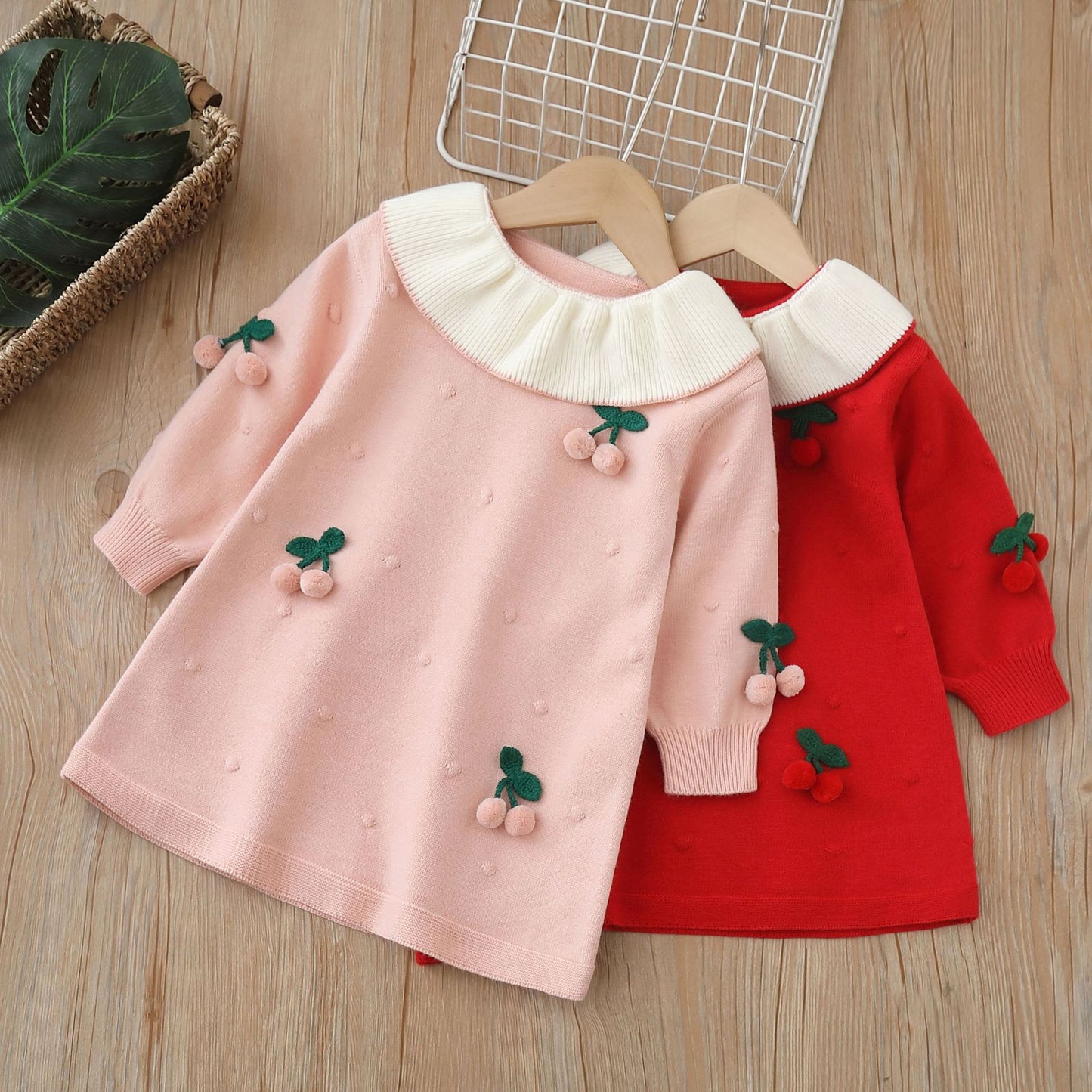 Vestido Infantil de Invierno Cerezas